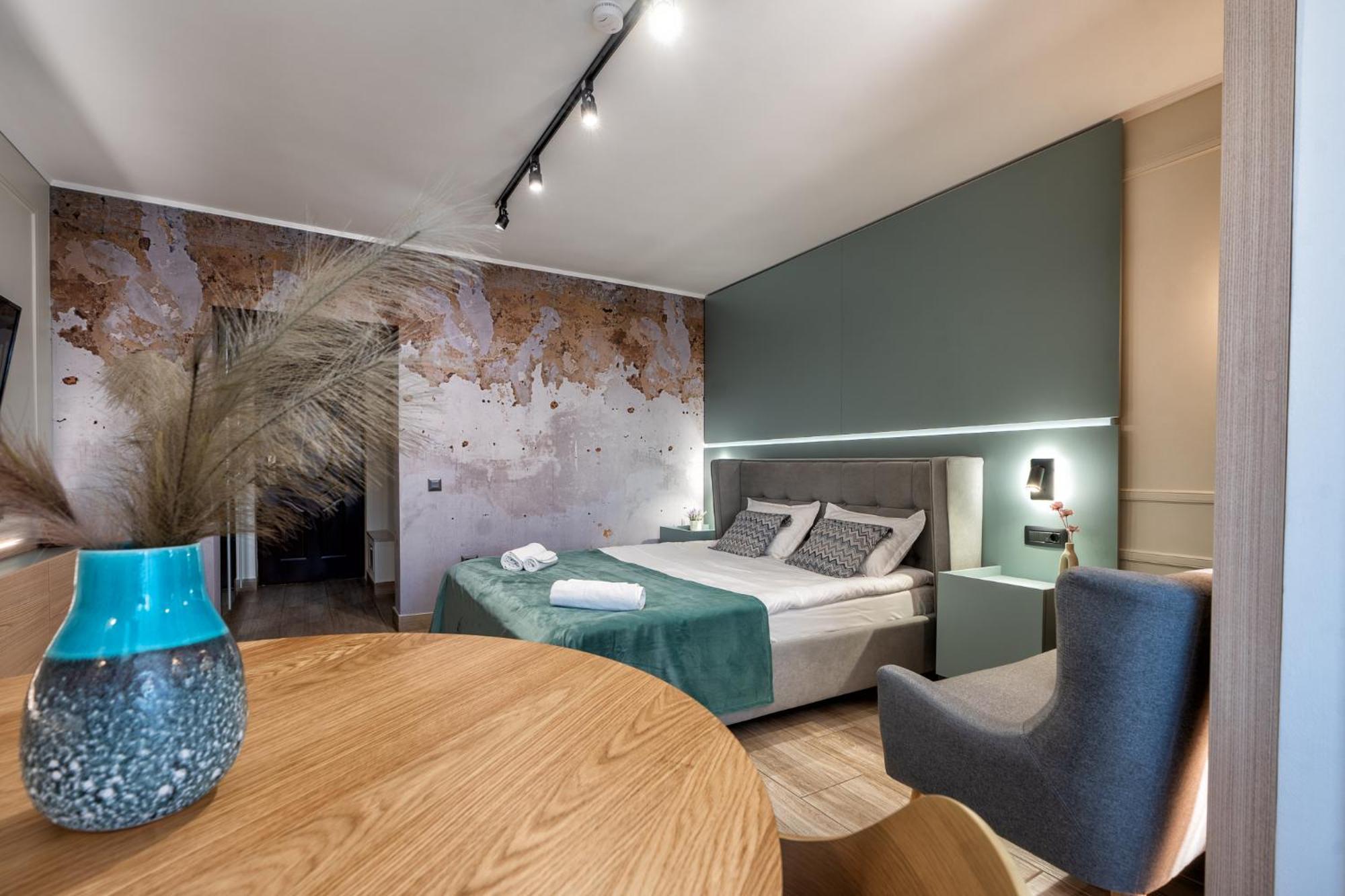 Marcos Studio Nice And Cozy Pitesti Ngoại thất bức ảnh