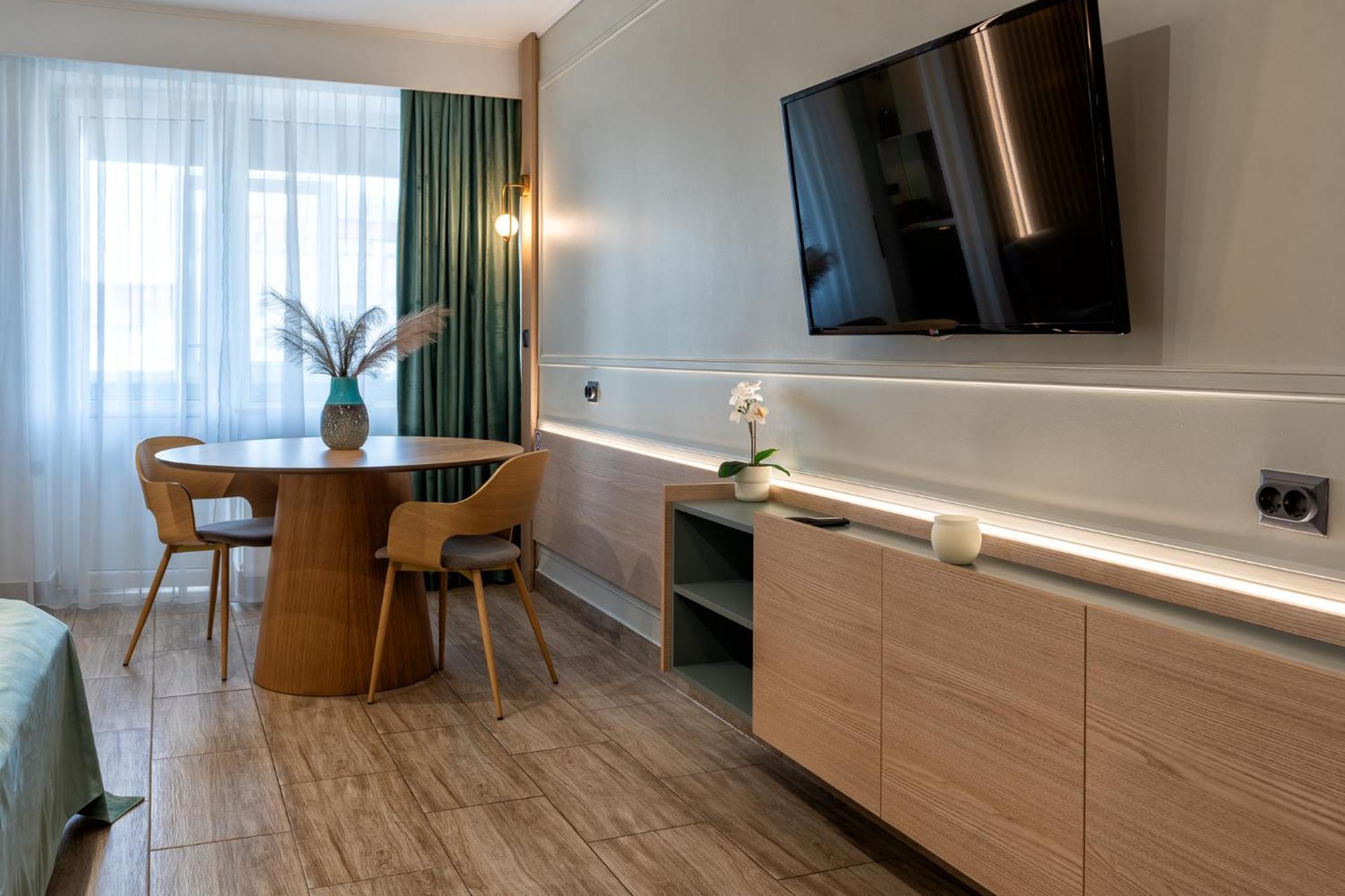 Marcos Studio Nice And Cozy Pitesti Ngoại thất bức ảnh