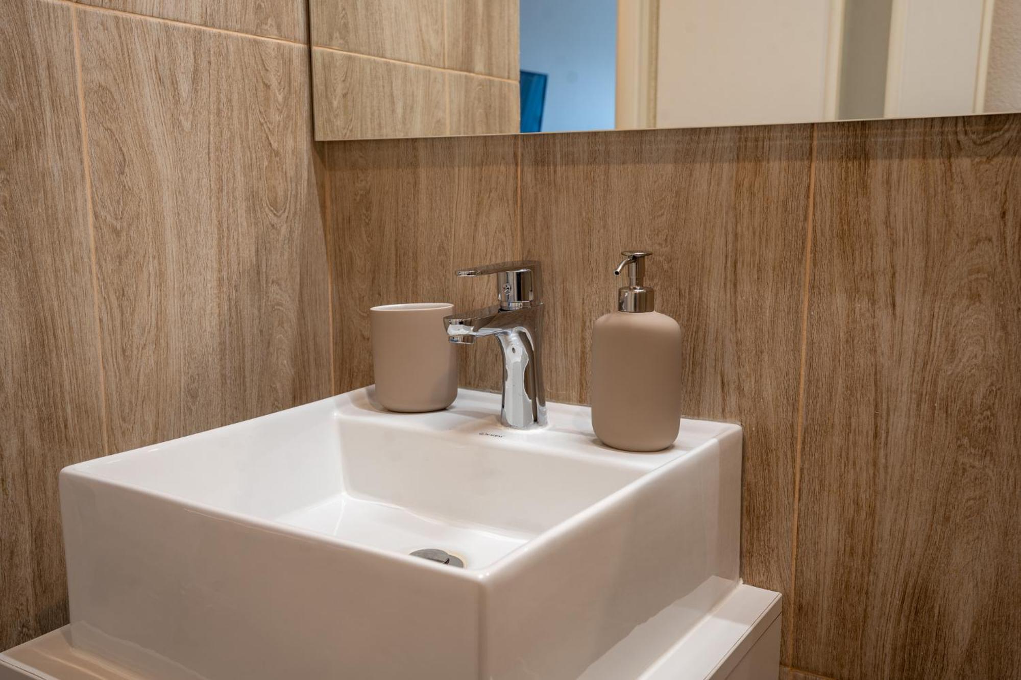 Marcos Studio Nice And Cozy Pitesti Ngoại thất bức ảnh